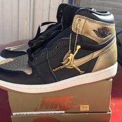 Nike air Jordan retro 1 high gold