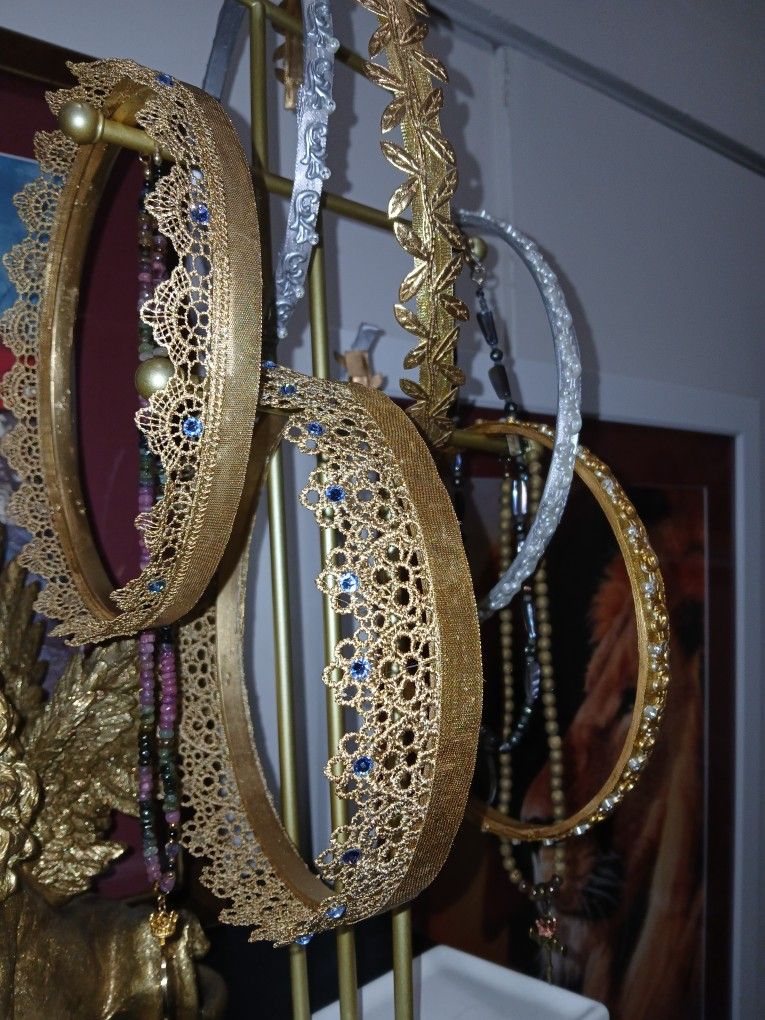 Trees Toppers,crowns