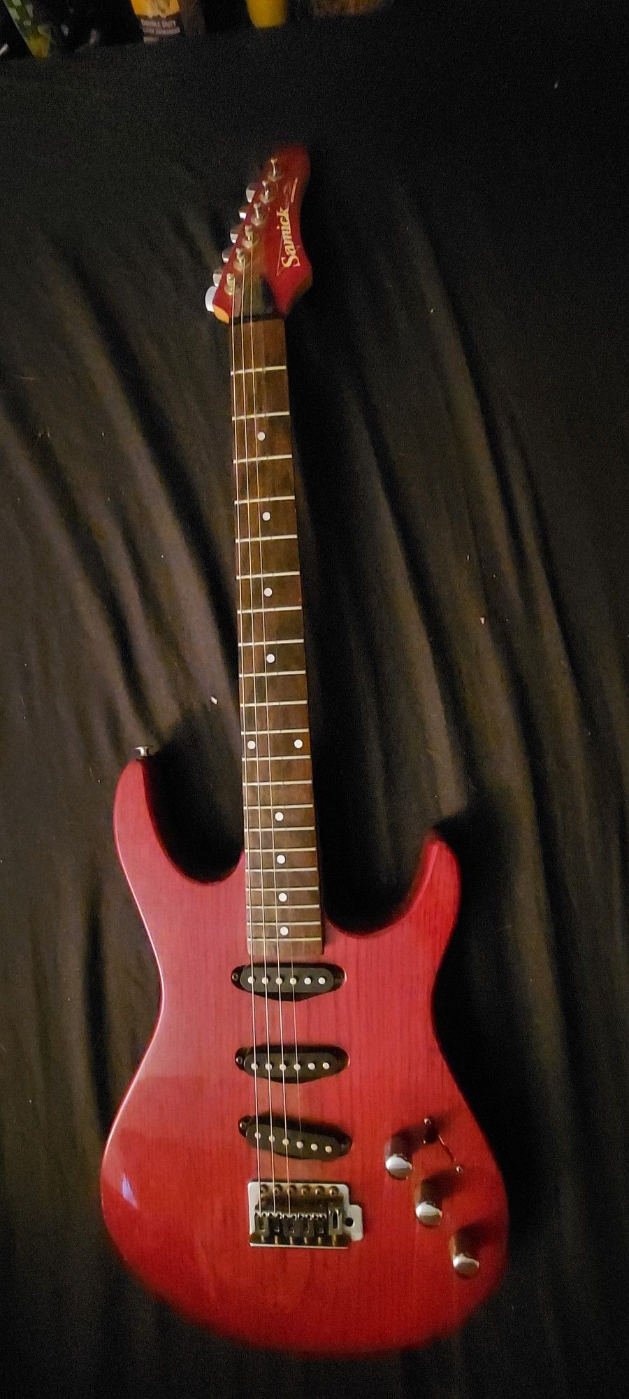 Used SHELTER Guitar LG33
