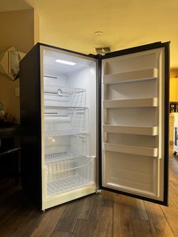 NICE!! CLEAN!! New model 14 cubic Upright Freezer