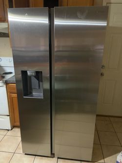 Need gone asap $$225Samsung refrigerator