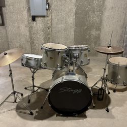 Stagg 5 Piece Drum Set