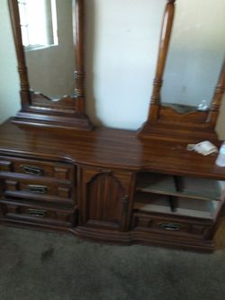 Dresser
