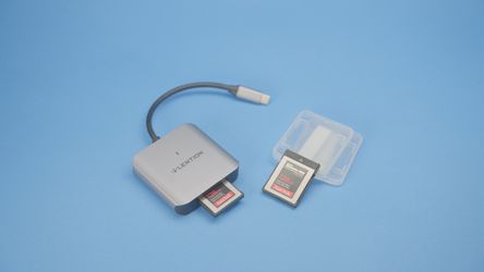 2x SanDisk 128GB Extreme PRO CFexpress Type B Cards + Lention USB-C Card Reader