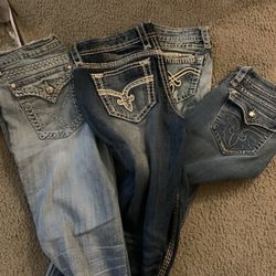 Buckle Jeans