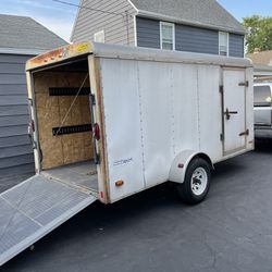 DO YOU NEED HELP MOVING SOMETHING? I can help!