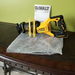 DeWalt.  20v New XR.  Sawzall.  Brushless.   Motor.   W/ Blades 