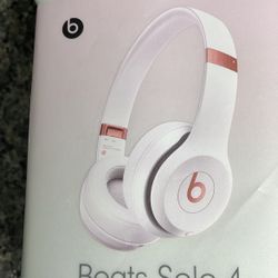 Beats Solo 4 