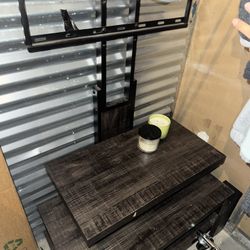 Tv Stand w Floater Mount
