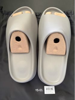 YEEZY SLIDE GREY 100% EVA FOAM FITS TRUE TO SIZE 10M