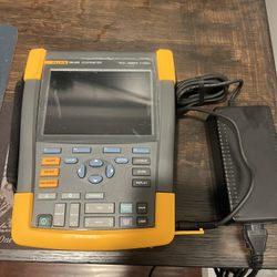 Fluke 190-202 ScopeMeter 2.5GS/s 2 Channel 200MHz Oscilloscope w Hard Case New never used