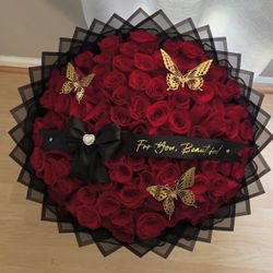 100 Red Roses Ramo Buchon