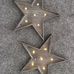 Wooden Light Up Star Decor