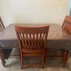 Table With Chairs 