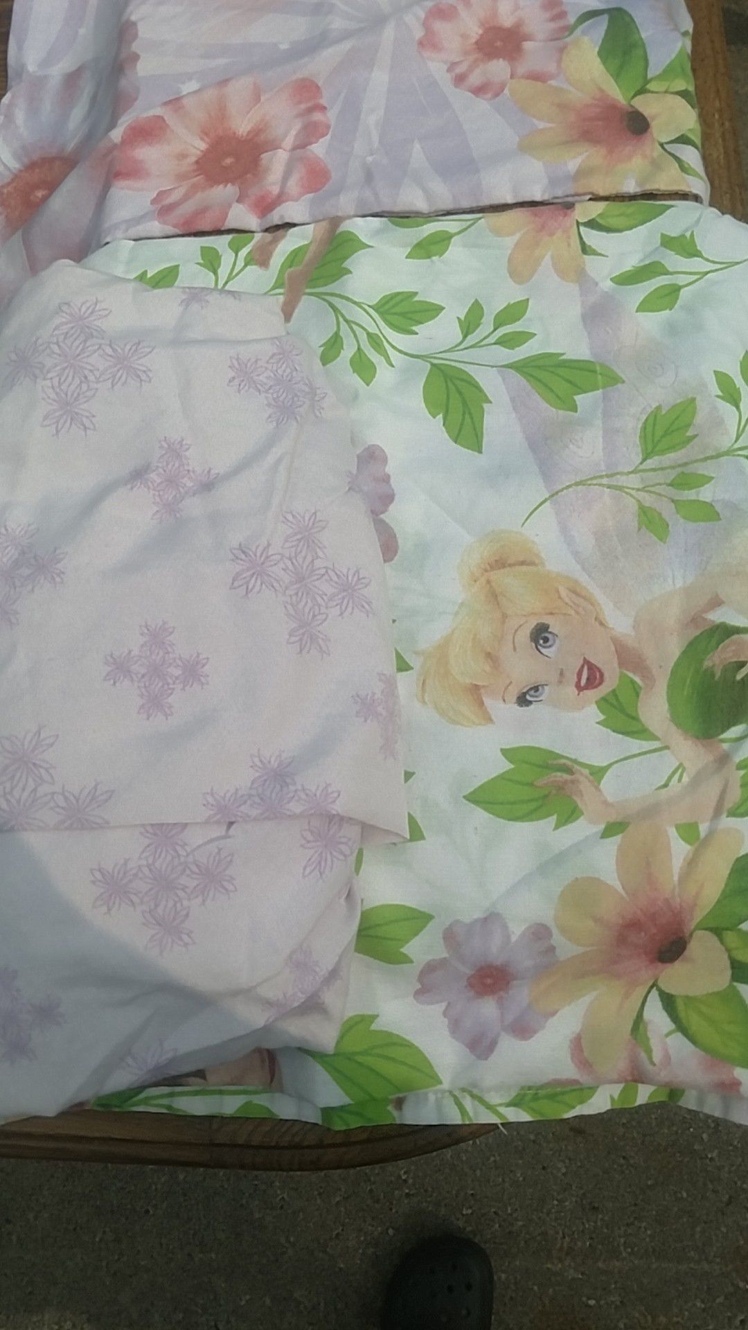 Tinkerbell Single bed Sheets and comferter
