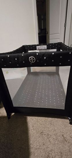 UNISEX PLAY PEN