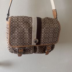 Coach Voyager Canvas Messenger 