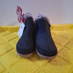 DLuxe By Dearfoam House Slippers