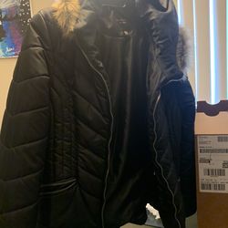 Black Puffy jacket Size Xl