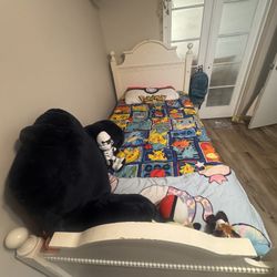 Twin Bed Frame – White Wood (No Mattress)