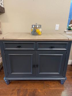 Drop-leaf buffet table