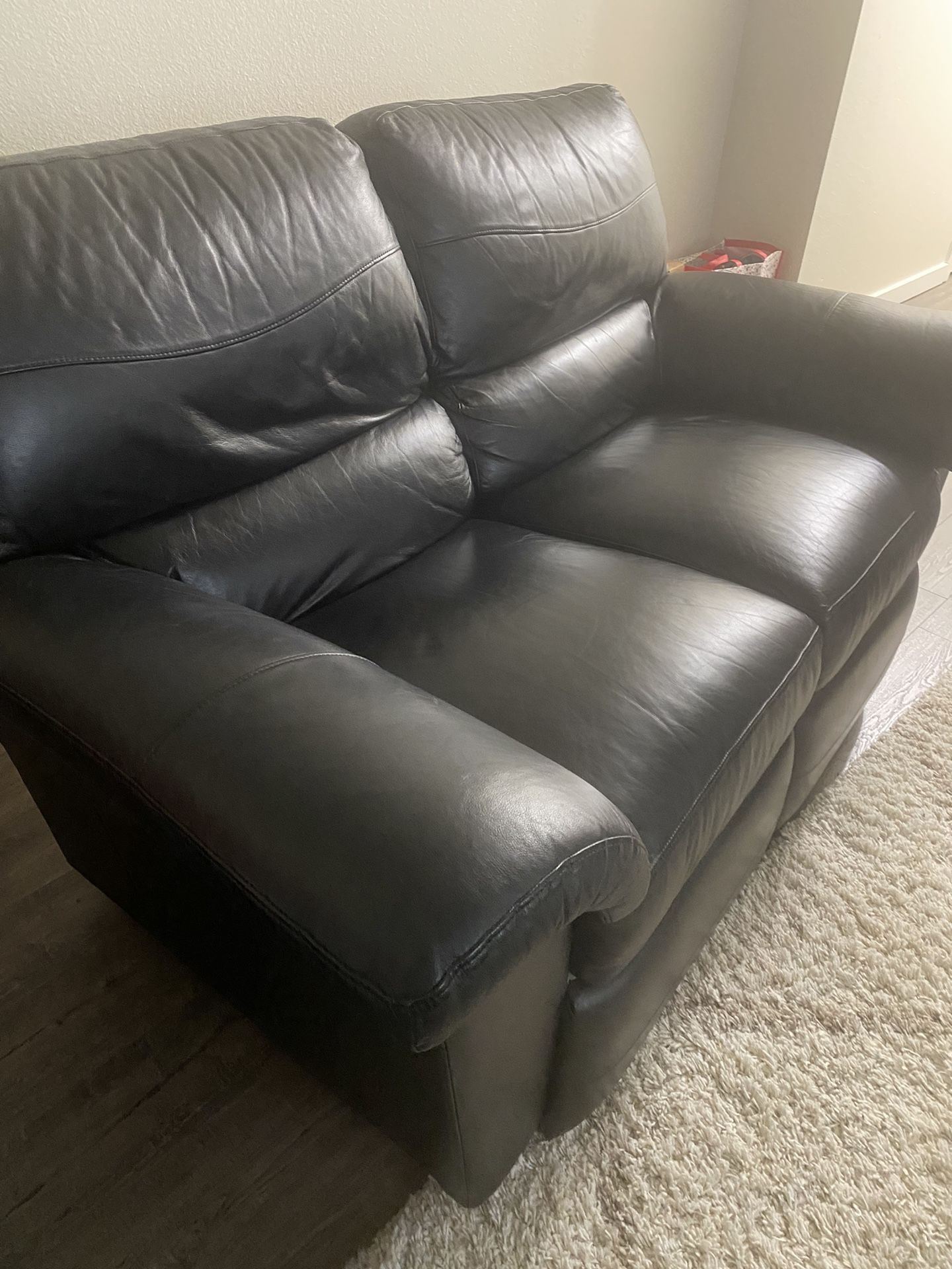 Lazy Boy Black Leather Recliner Couches for Sale in Seattle, WA OfferUp
