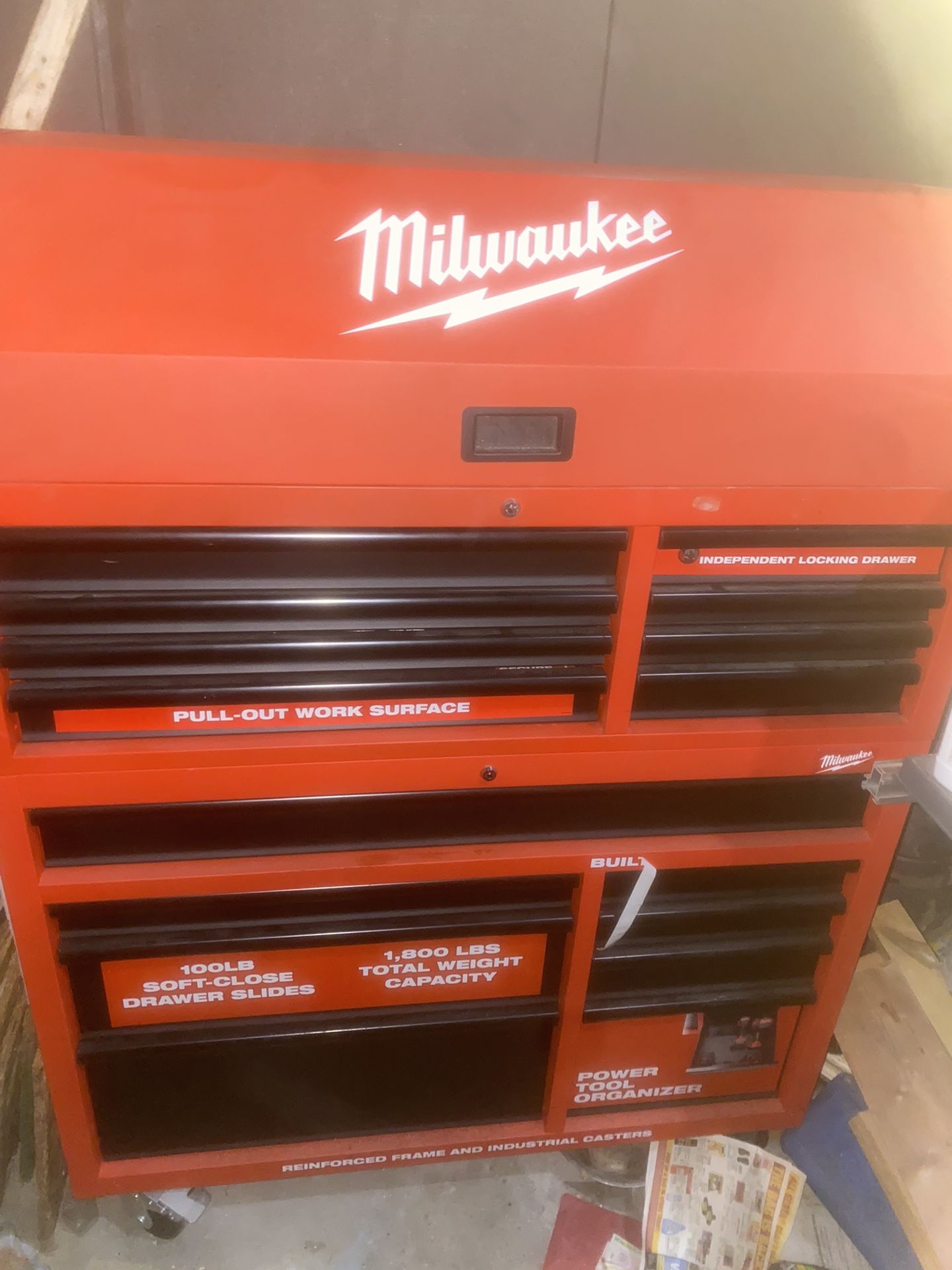 Milwaukee Tool Chest 16 Drawer 46 Inch