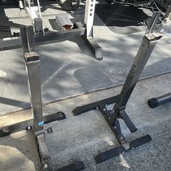 Free mobile bench and squat rack
