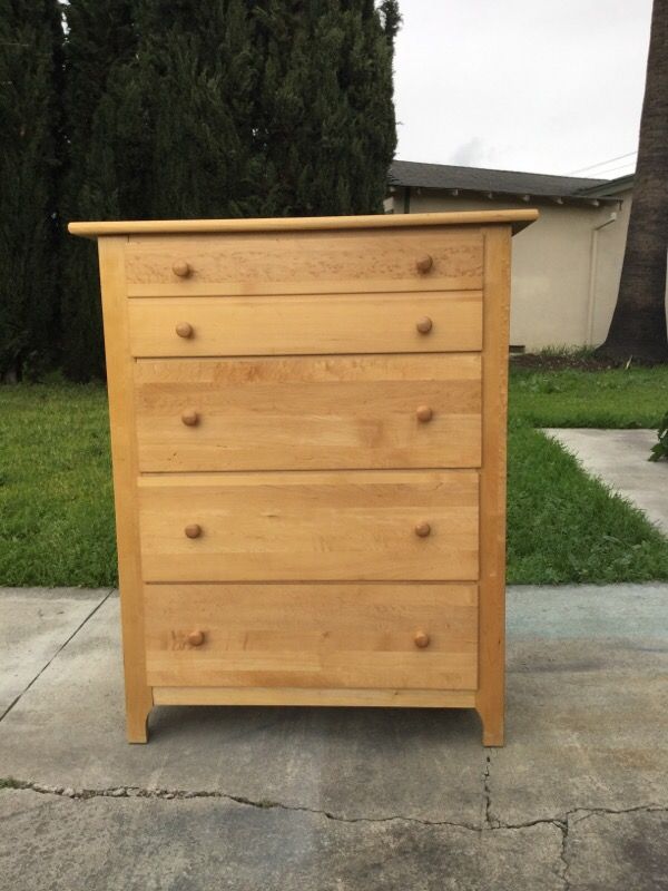 STANLEY 4 drawer dresser