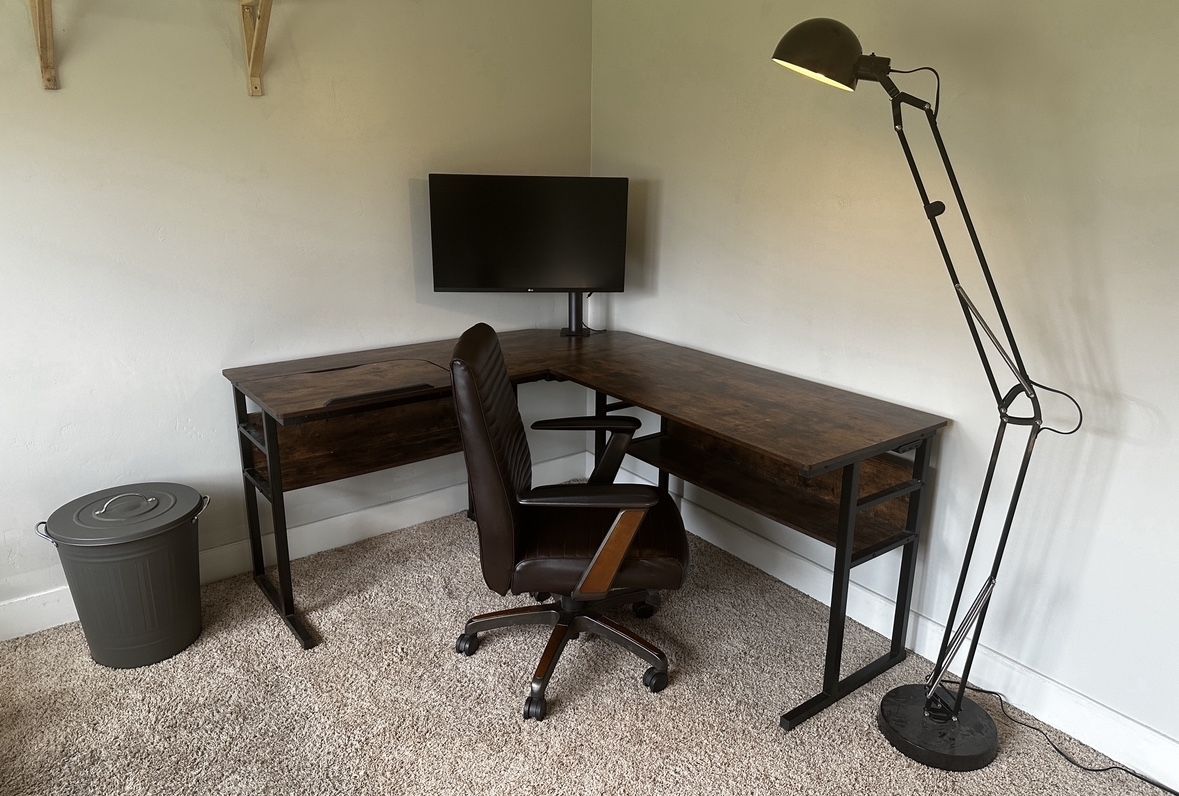Office desk L Shape Like New Condition