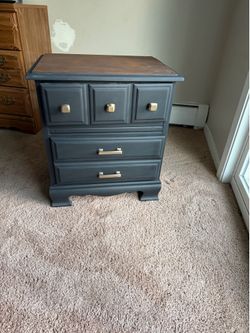 Refurbished night stand