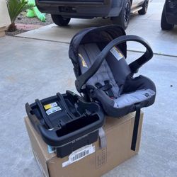Brand New Baby Trend EZ-Lift Plus - Child Car Seat w/ Base, Black
