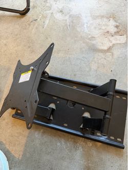 Armstrong Full Motion TV Wall Mount 37"–80"