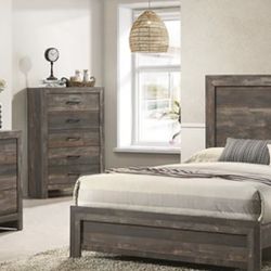 Brand New Queen Rustic Bedroom Set Complete 5 Pieces Includes Bed Dresser Mirror Nightstand And Chest 