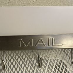 MAIL HOLDER WITH KEY HOOKS
