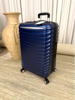 Spin Tech 6 Medium Check-in Spinner Luggage