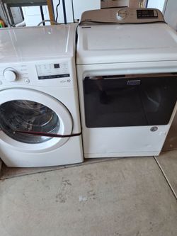 Gas dryer washer set