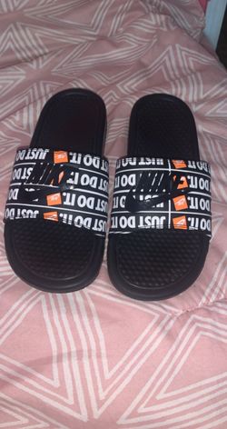 Nike slides
