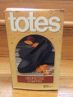 Totes GeometrBrand New/ Totes Geometric Loafers/ Shoe Protector size Large fits shoes size 9.5-11