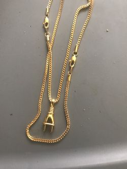2 18k yellow gold chains