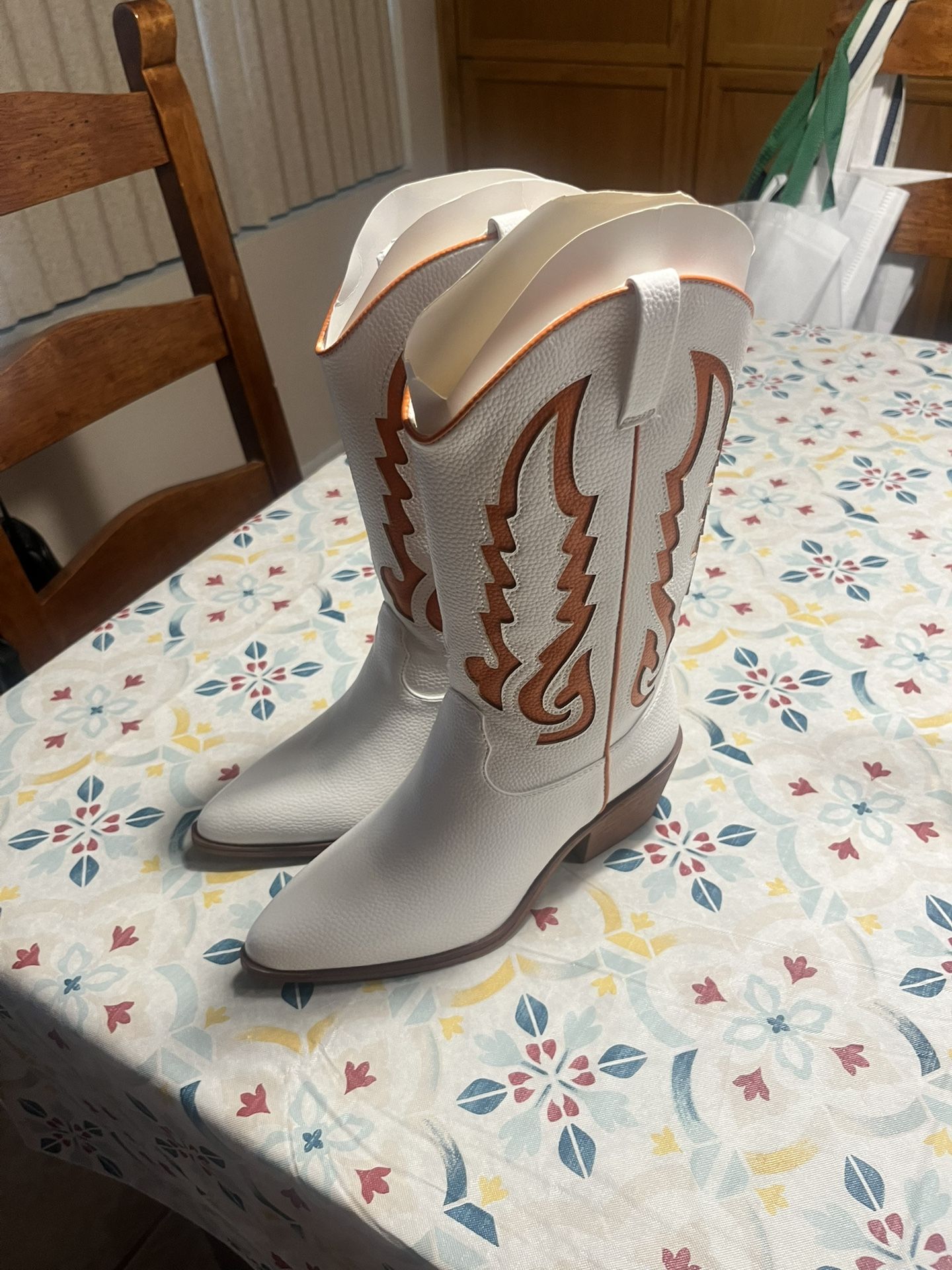 Leather woman’s boot