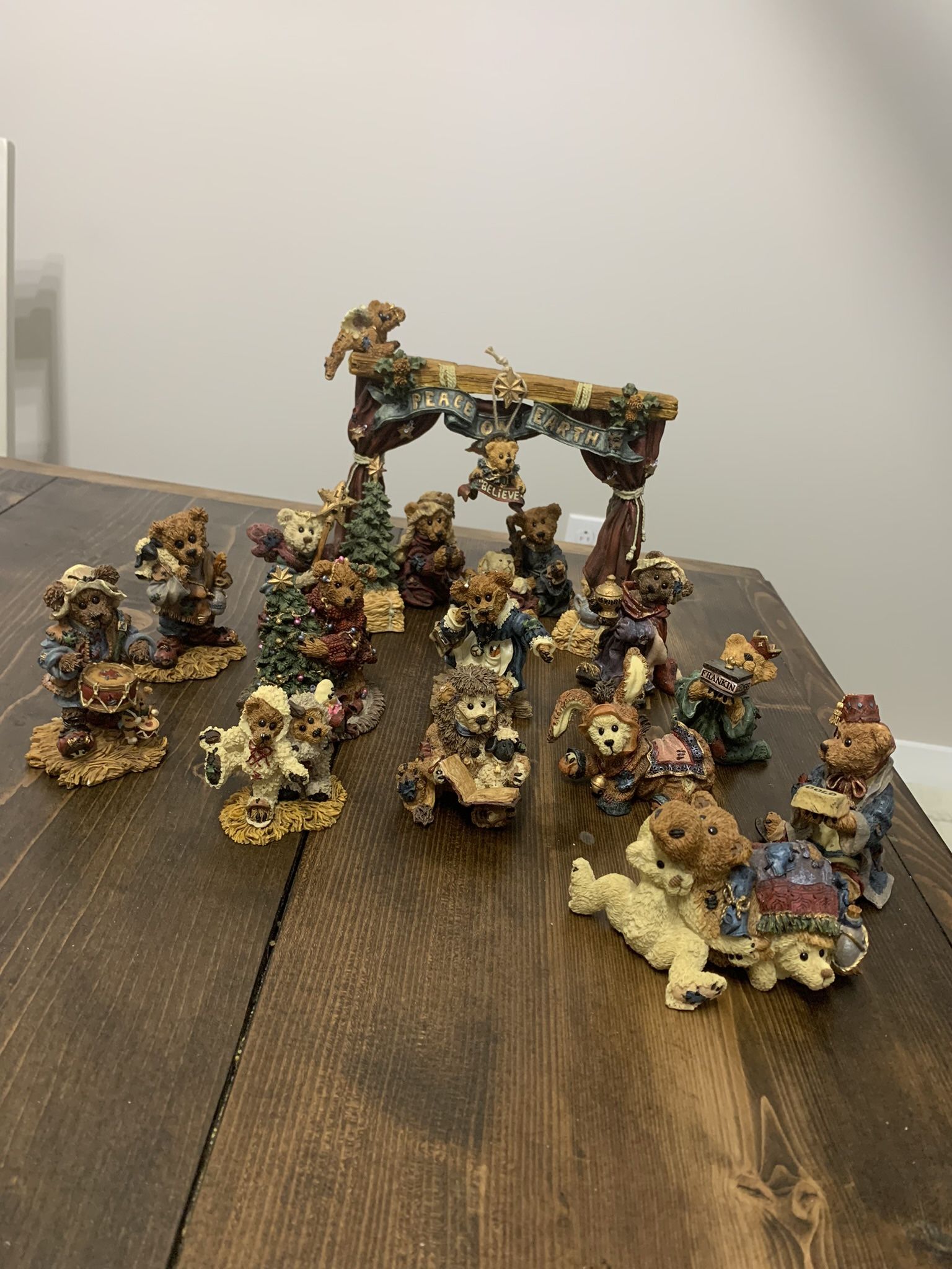 Boyds Bear & Friends Nativity Collection