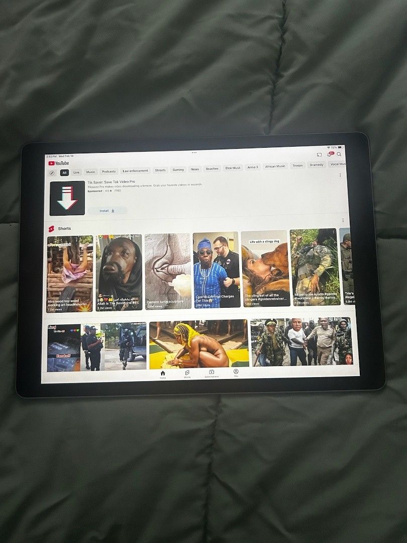 Apple tablet