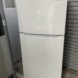 Frigidaire Top And Bottom In White New Open Box 13 Cubic Ft 
