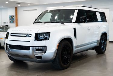 2023 Land Rover Defender SE