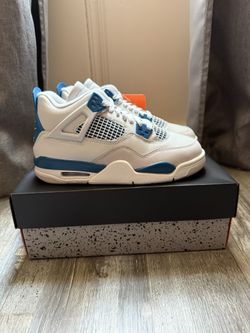 Brand New Jordan 4 Military Blue Size 5Y