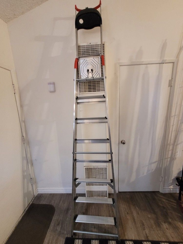 🔥 Barely Used Hailo German Made Step Ladder ! 🔥