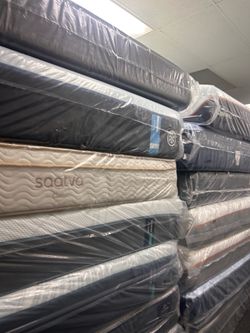 Queen size name brand Mattresses