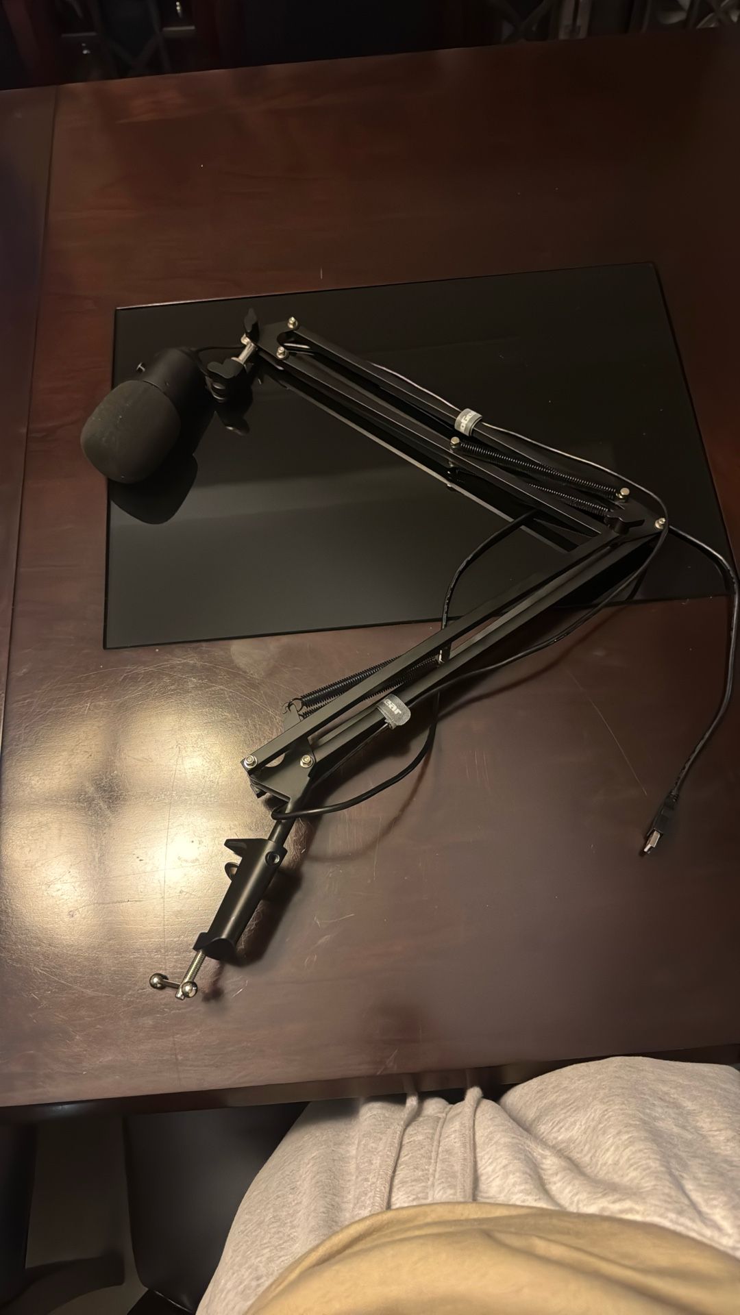 Fifine k668b Microphone and Stand Bundle