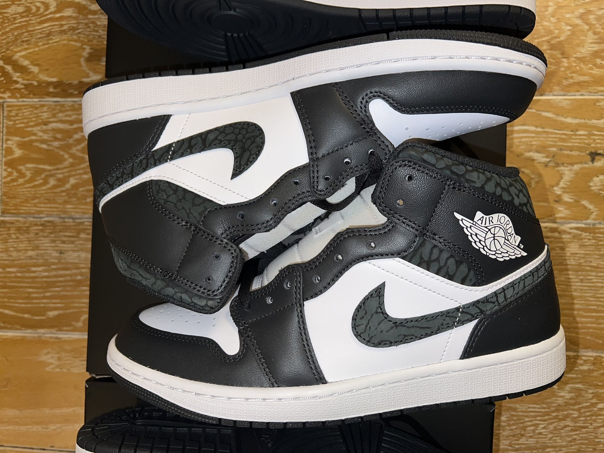 Air Jordan Mid Se Panda Elephant